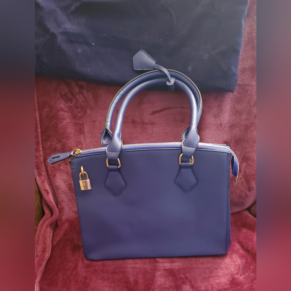 Magnifique Maroquinerie blue purse